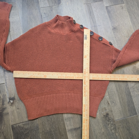 Misc Women's Sweater Size Small - Picture 7 of 8